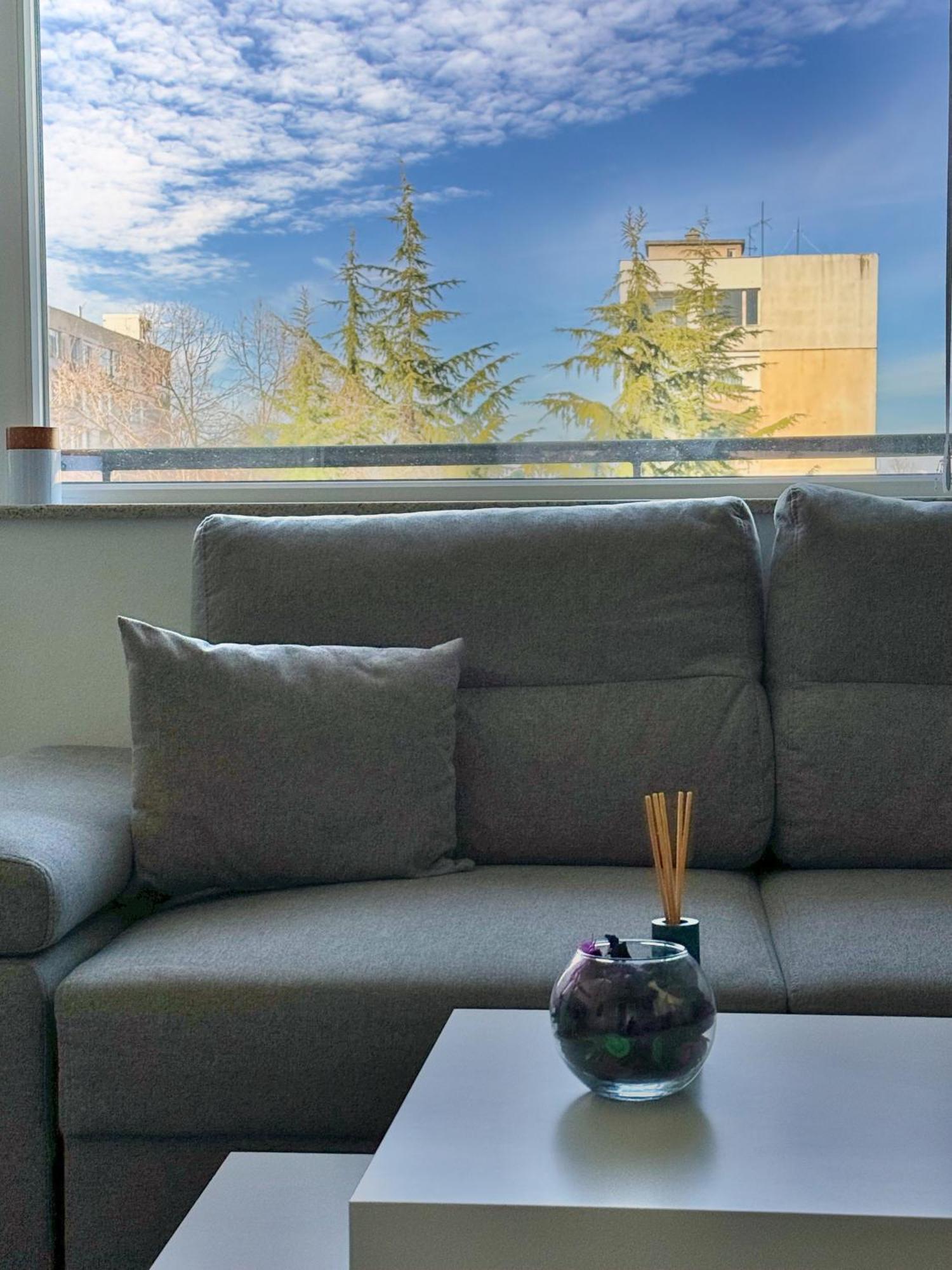Restful Apartment For 4 Guests In Бургас Екстериор снимка