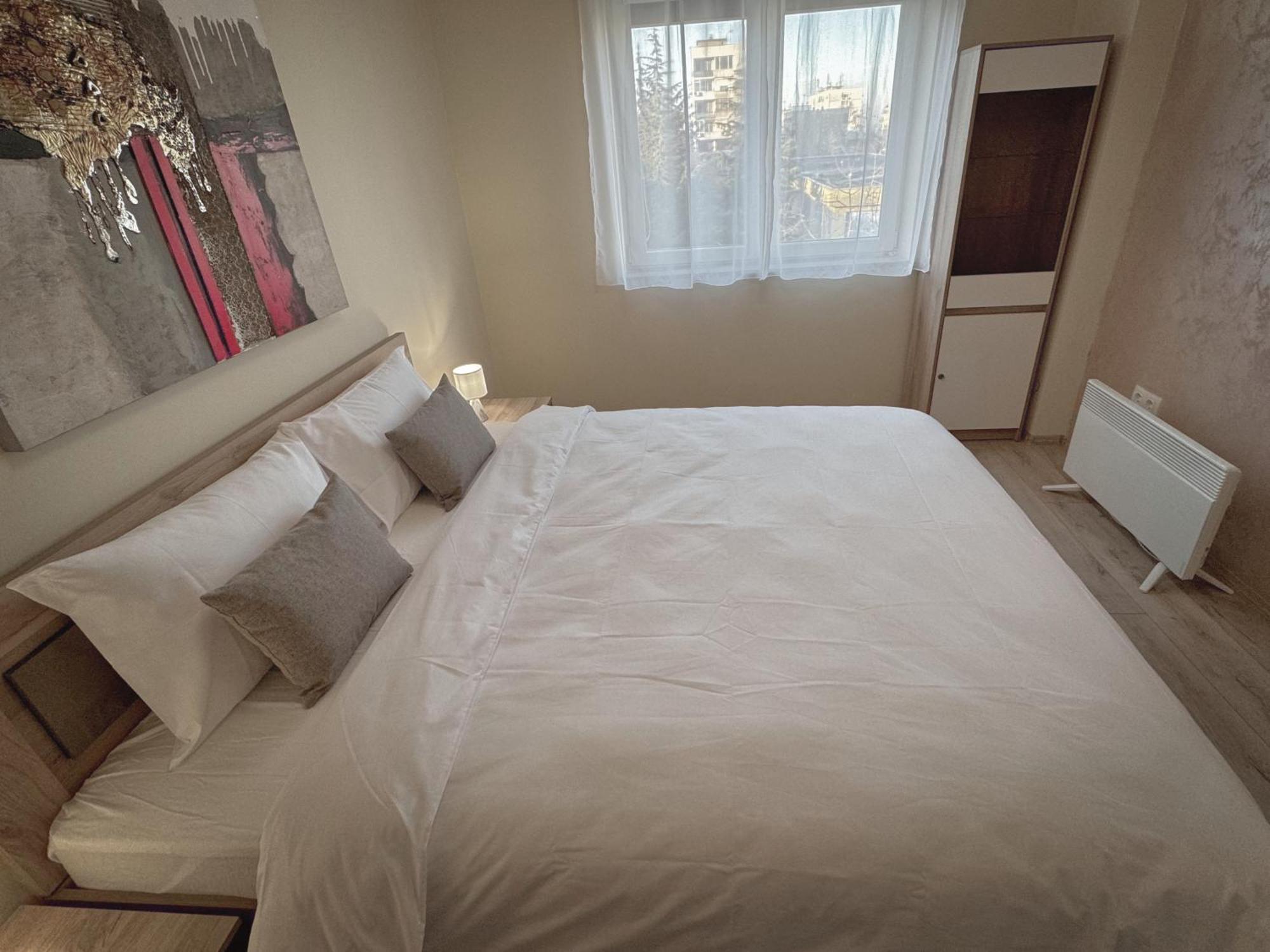 Restful Apartment For 4 Guests In Бургас Екстериор снимка