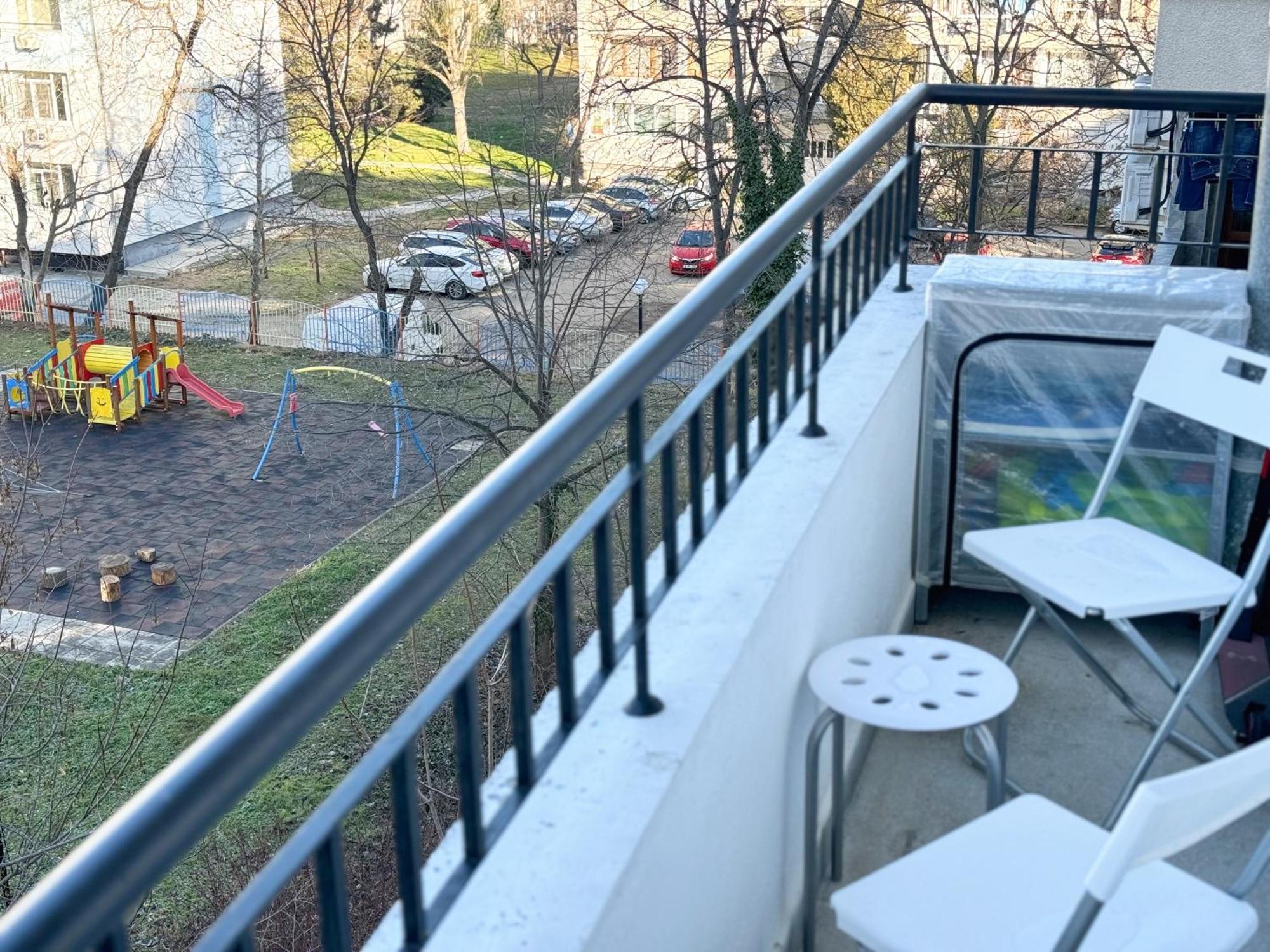 Restful Apartment For 4 Guests In Бургас Екстериор снимка